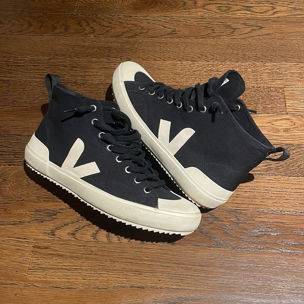 Vejas Nova High Top Sneakers